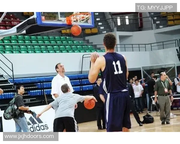 姚明在篮球场外的另一种挑战:用数学解锁运动与智慧的结合 姚明在篮球场外的另一种挑战:用数学解锁运动与智慧的结合