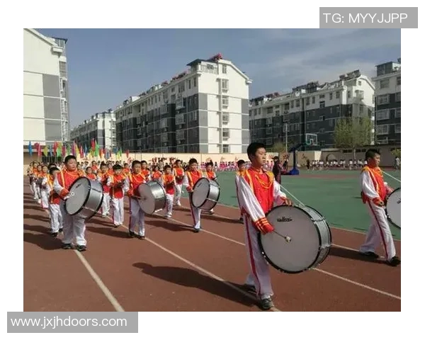 足球明星手机壳红米系列全新发布个性时尚与运动激情完美结合