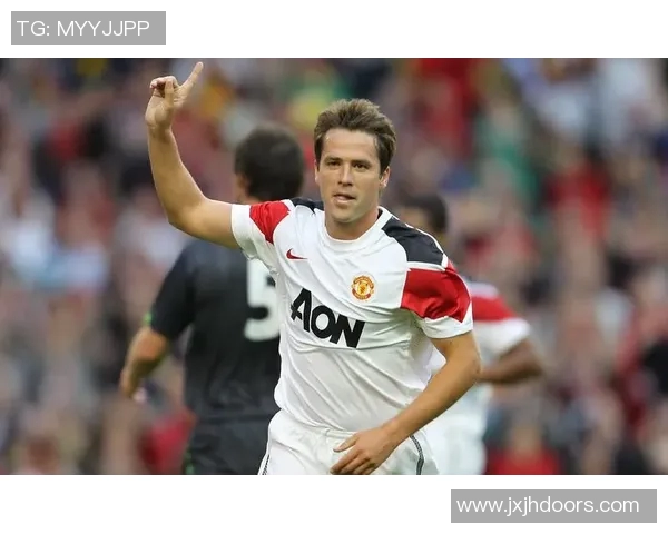 足球明星齐聚看秀视频软件引领时尚潮流精彩瞬间回顾与分析 足球明星齐聚看秀视频软件引领时尚潮流精彩瞬间回顾与分析