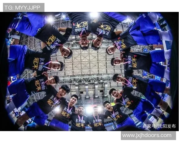 篮球明星对抗赛激情碰撞展现巅峰对决与团队默契的精彩瞬间